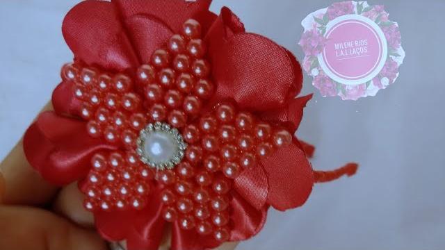 Flor de pérolas na tiara e dicas