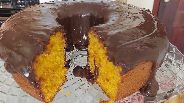 Bolo de Cenoura com Chocolate – delicioso