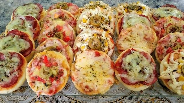 Mini Pizza Caseira – Massa Pratica e Rende Muito