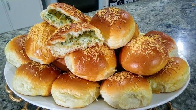 Pãozinho de Cebola Recheado