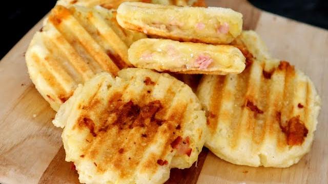 Pãozinho de Tapioca Feito na Sanduicheira