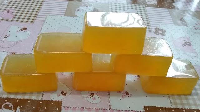 Sabão de Vinagre e Álcool, Tira Manchas, Tira Odor e da Brilho nos Alumínios