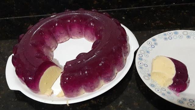 Gelatina Recheada com Mousse de Manga