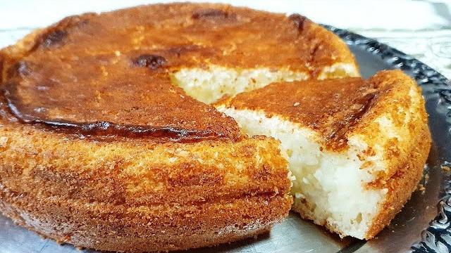 Bolo Cremoso de Coco