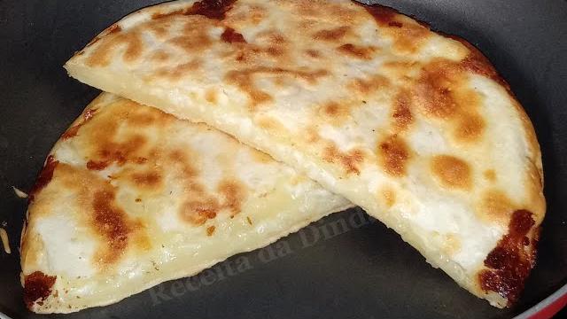Delicioso Pão de Queijo Cremoso na Frigideira – Sem Leite