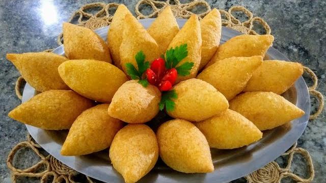 Salgado de Mandioca Recheado – Queijo e Bacon