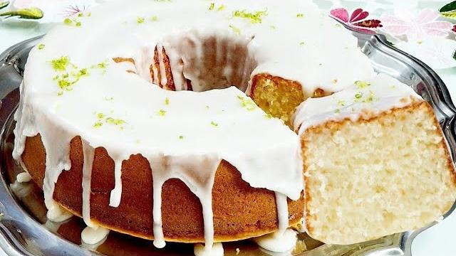 Bolo de Limão Com Calda – Super Fofo no Liquidificador