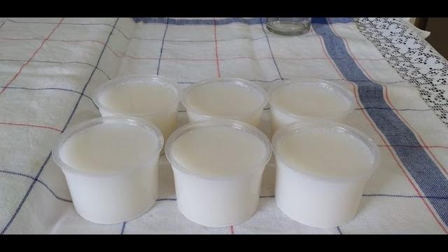 Como Fazer Pasta Branqueadora Para Tirar Gordura Das Roupas Brancas e Remover Graxas