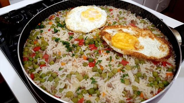 Almoço Completo na Frigideira Com Carne Moída