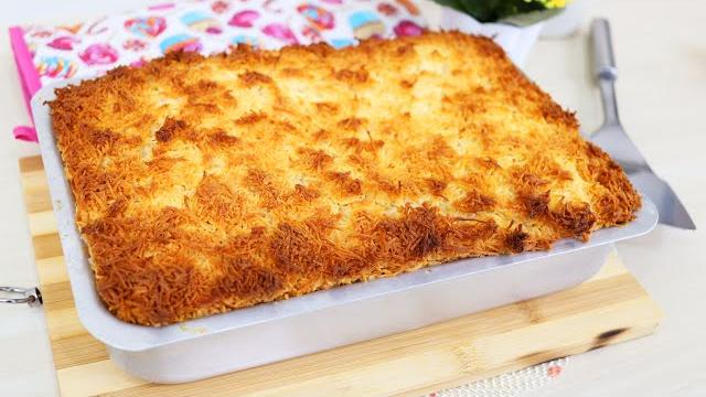 BOLO CUCA DE COCO – INCRÍVEL FÁCIL E GOSTOSO – MUITO FOFINHO – ÚMIDO POR DENTRO E SEQUINHO POR FORA