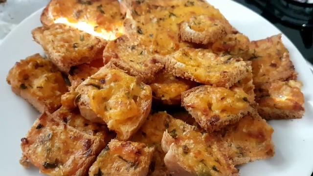 Torradas Temperadas Para Acompanhar Sopas e Caldos – Deliciosa