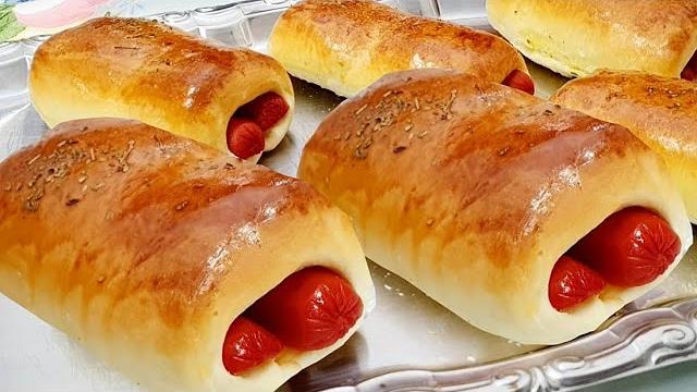 Enroladinho de Salsicha Com Molho – Doguinho de Forno