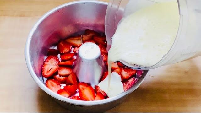 Sobremesa Fácil De Morango Com Creme