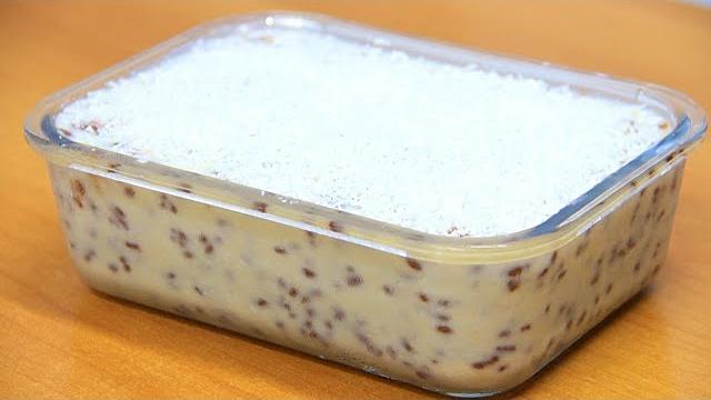 Sobremesa Cremosa De Coco Com Flocos