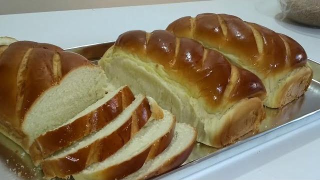 Pão Caseiro Simples De Massa Adocicada