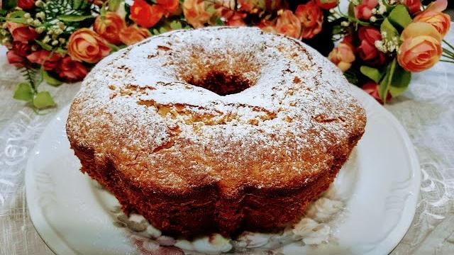 Bolo De Cenoura, Abacaxi E Coco