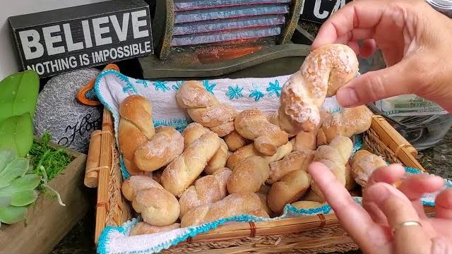 ROSQUINHAS DE TRIGO E BANANA – SUPER FÁCIL