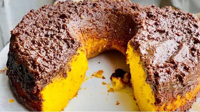 Bolo De Cenoura Invertido Com Brigadeiro