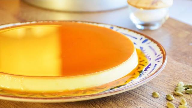 FLAN DE CARDAMOMO (CRÈME CARAMEL) – PUDIM SEM LEITE CONDENSADO