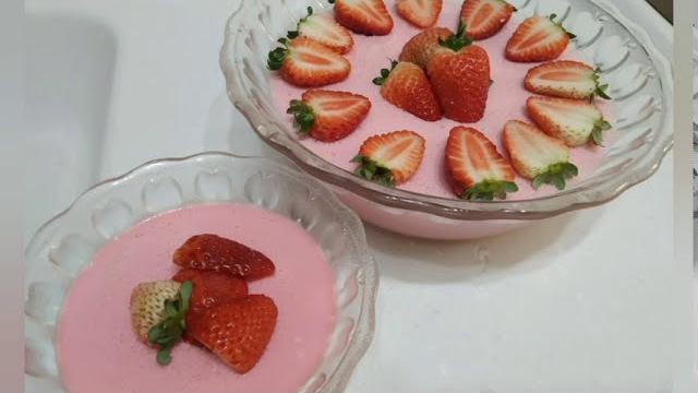 Mousse De Morango Com Iogurte Natural