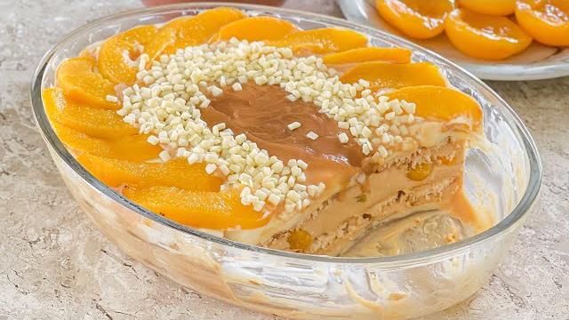 Sobremesa Gelada Com Pêssegos