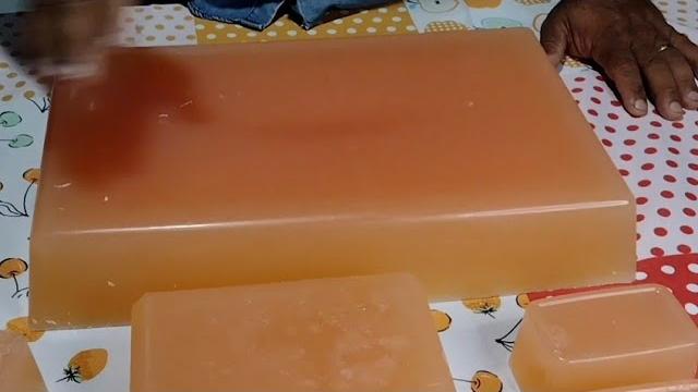 Sabão Em Barras de Agua Oxigenada, Sebo Bovino e Óleo Usado