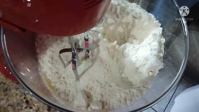 Bolo com Cobertura de Banana e Caramelo