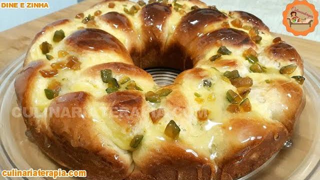 Pão de Rosca Com Creme de Confeiteiro e Frutas Cristalizadas
