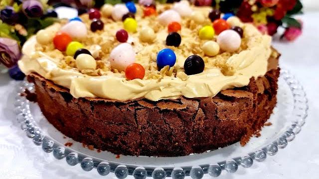 Sensacional Torta De Brownie Recheada e Decorada