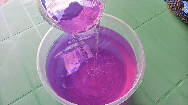 Aprenda a Fazer Esse Detergente Simples, Fácil e Rapido Usando Poucos Ingredientes
