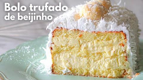 Bolo Trufado de Beijinho Com Chocolate Branco e Recheio Cremoso de Coco