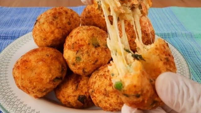 Bolinho de arroz recheado – Pratico, fácil e delicioso