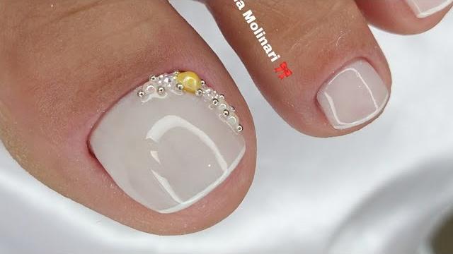 Misturinha de Esmalte pra Fazer Uma Unha Branquinha Sem Manchas