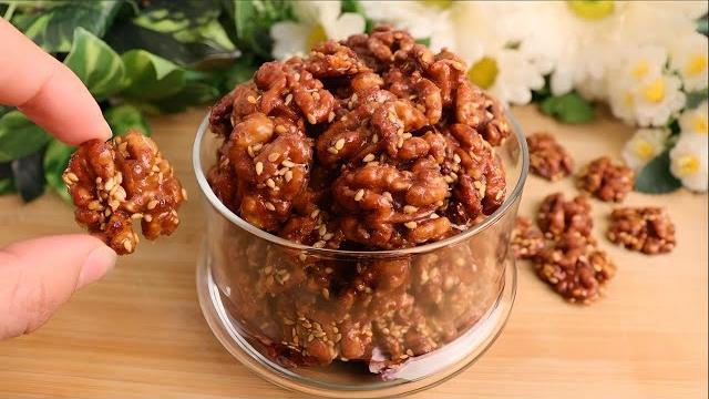 Deliciosa Receita de Nozes Caramelizadas com Mel e Gergelim