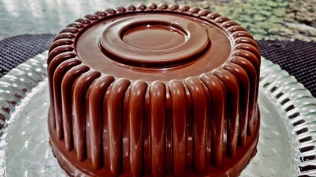 Bombom Gigante de Chocolate com Mousse de Maracujá: Uma Delícia para o Ano Novo