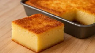 Bolo Cremoso de Liquidificador Que Derrete na Boca!