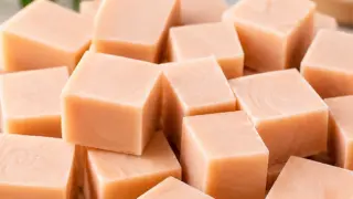 Receita de Sabão Caseiro com Álcool e Gordura Usada: Aprenda a Fazer um Sabão Firme e Econômico